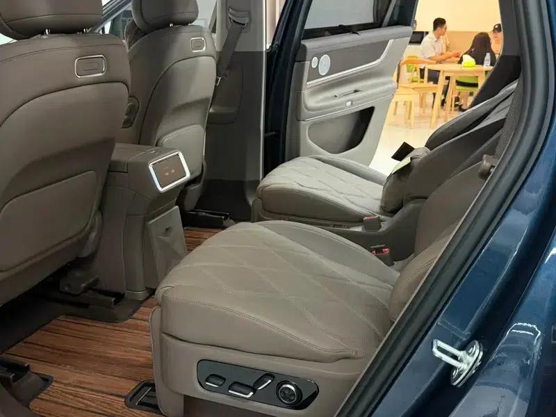 Wenjie M9 2025 Ultra Extended Range Six-Seat Version (192-line LiDAR) — миниатюра 7
