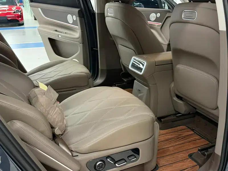 Wenjie M9 2025 Ultra Extended Range Six-Seat Version (192-line LiDAR) — миниатюра 8