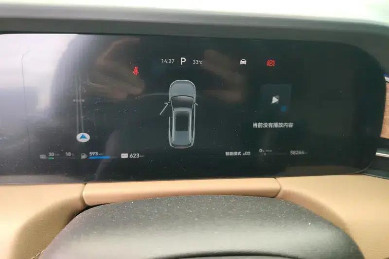 Wenjie M7 2022 AWD Luxury Edition — миниатюра 14