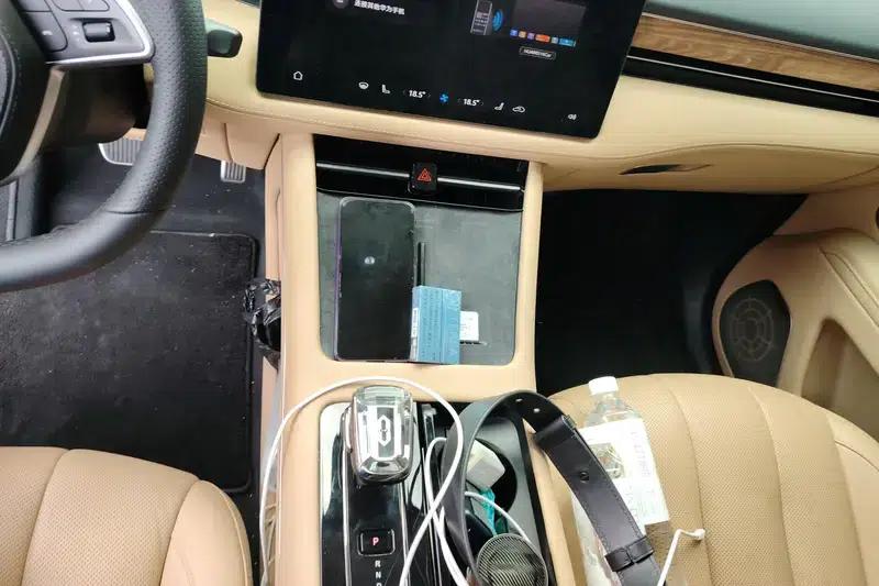 Wenjie M7 2022 AWD Luxury Edition — миниатюра 15