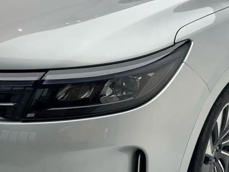 Wenjie M7 2024 Plus 5-seater Rear-wheel drive version — миниатюра 12
