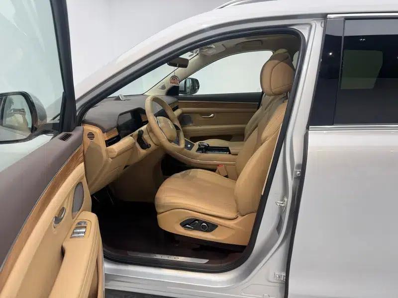 Wenjie M7 2024 Plus 5-seater Rear-wheel drive version — миниатюра 17