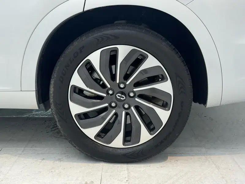 Wenjie M7 2024 Plus 5-seater Rear-wheel drive version — миниатюра 9