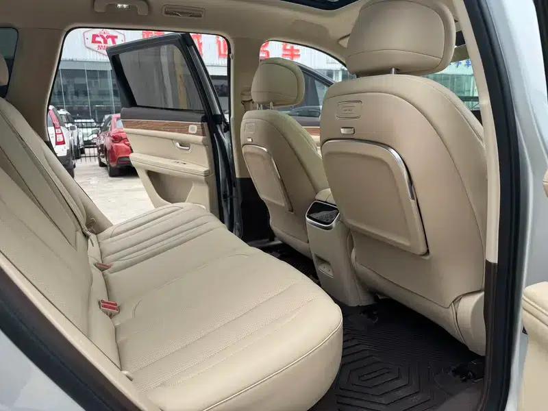 Wenjie M7 2024 Plus 5-seater Rear-wheel drive version — миниатюра 16