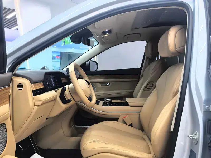 Wenjie M7 2024 Plus 5-seater Rear-wheel drive version — миниатюра 11