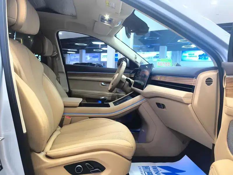 Wenjie M7 2024 Plus 5-seater Rear-wheel drive version — миниатюра 14