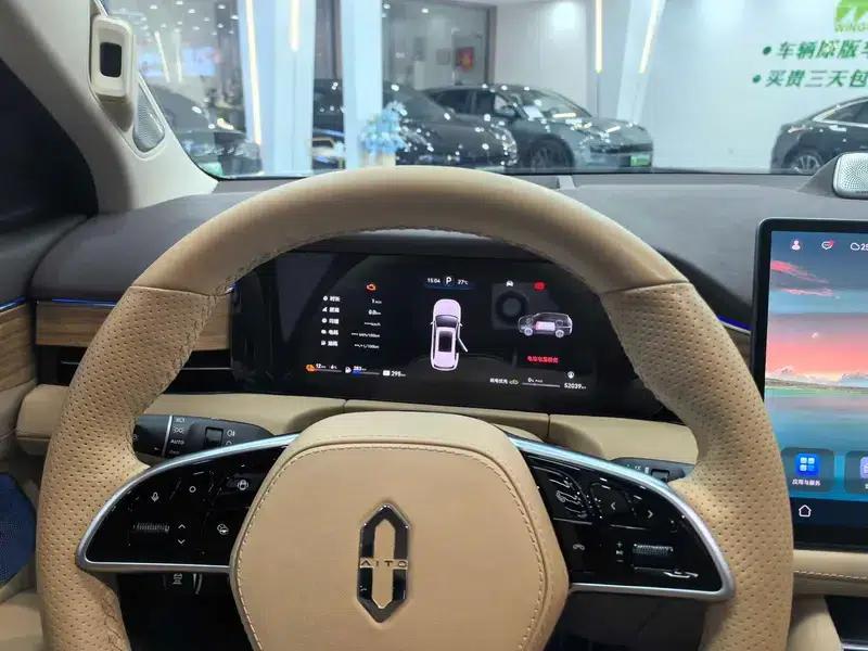 Wenjie M7 2024 Plus 5-seater Rear-wheel drive version — миниатюра 10