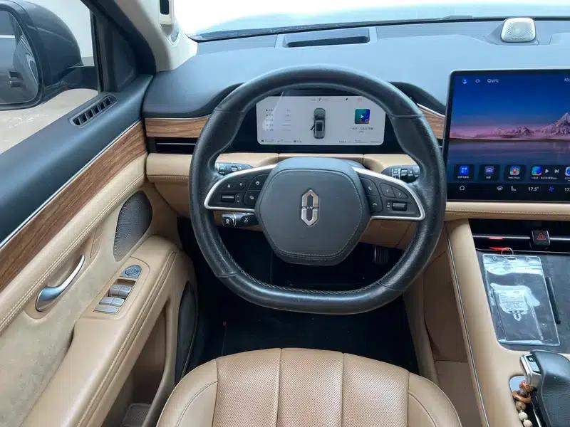 Wenjie M7 2022 Two-Wheel Drive Comfort Edition — миниатюра 13