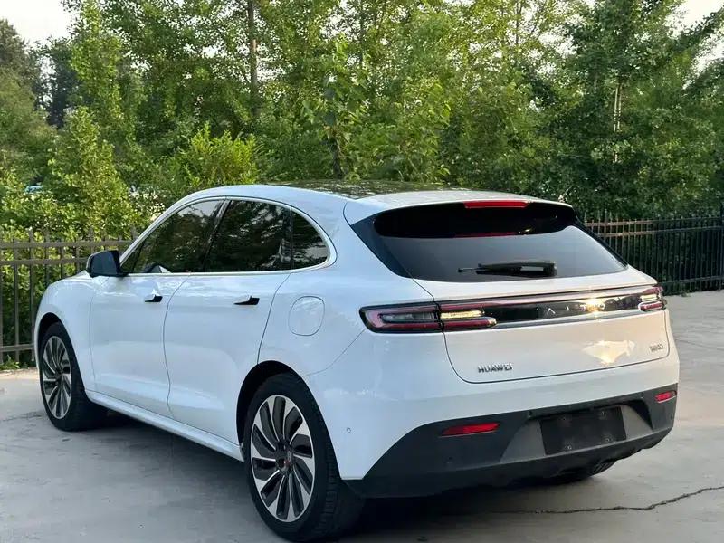 Wenjie M5 2022 Extended Range AWD Performance Edition — миниатюра 4