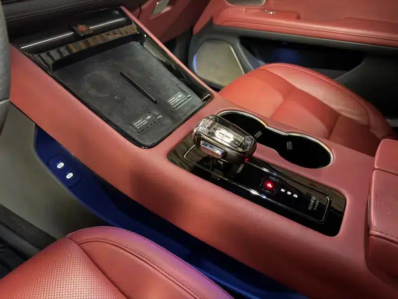 Wenjie M5 2024 Range Extended Max RS 4WD High-End Intelligent Driving Edition — миниатюра 14