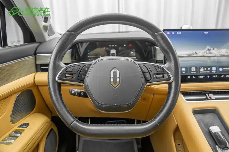 Wenjie M5 2022 Extended Range 4WD Ultimate Edition — миниатюра 17
