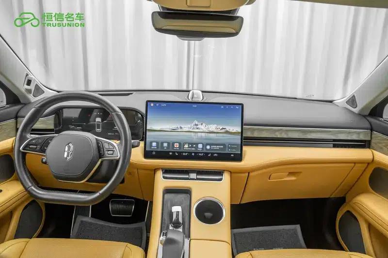 Wenjie M5 2022 Extended Range 4WD Ultimate Edition — миниатюра 18