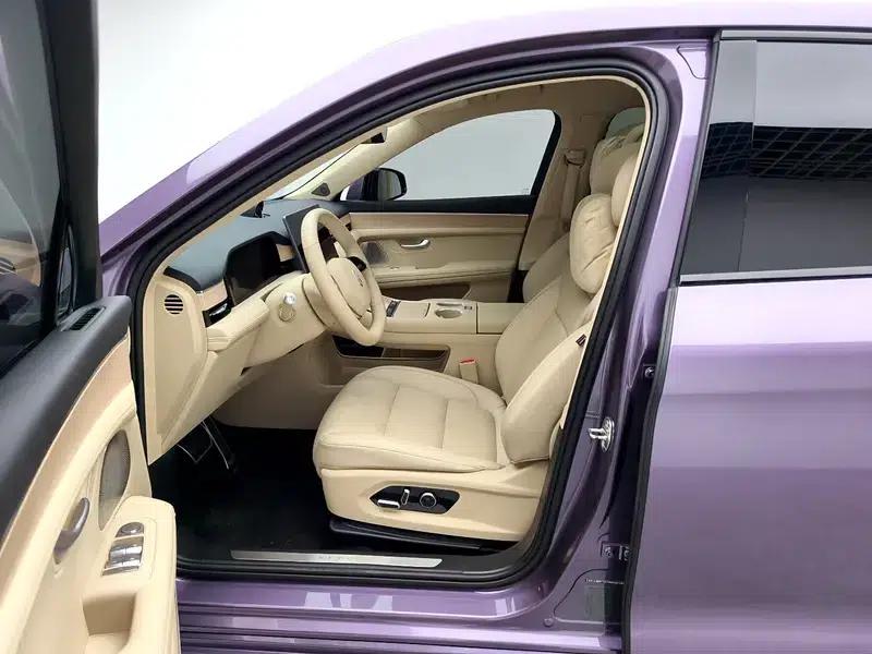 Wenjie M5 2025 Extended Range Ultra 4WD Version — миниатюра 17