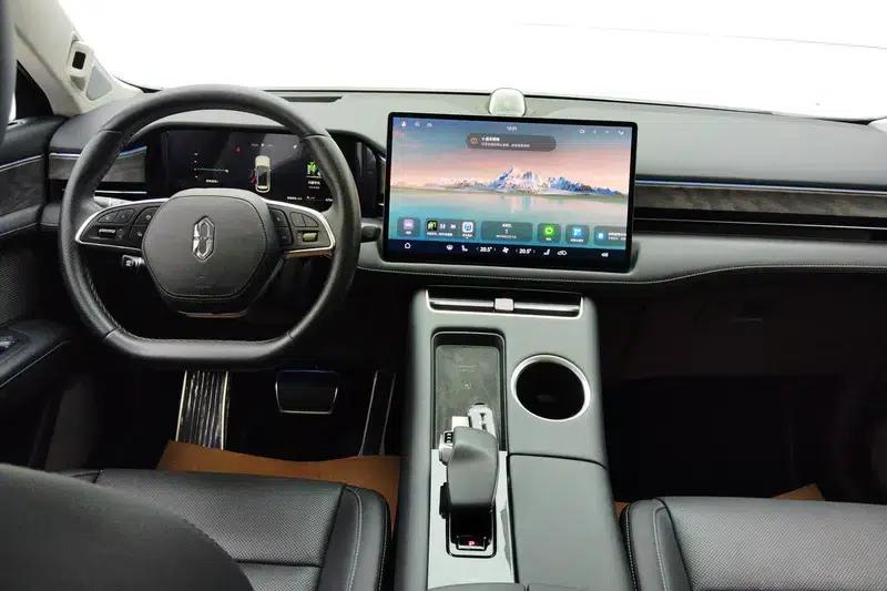 Wenjie M5 2022 Extended Range 4WD Ultimate Edition — миниатюра 12