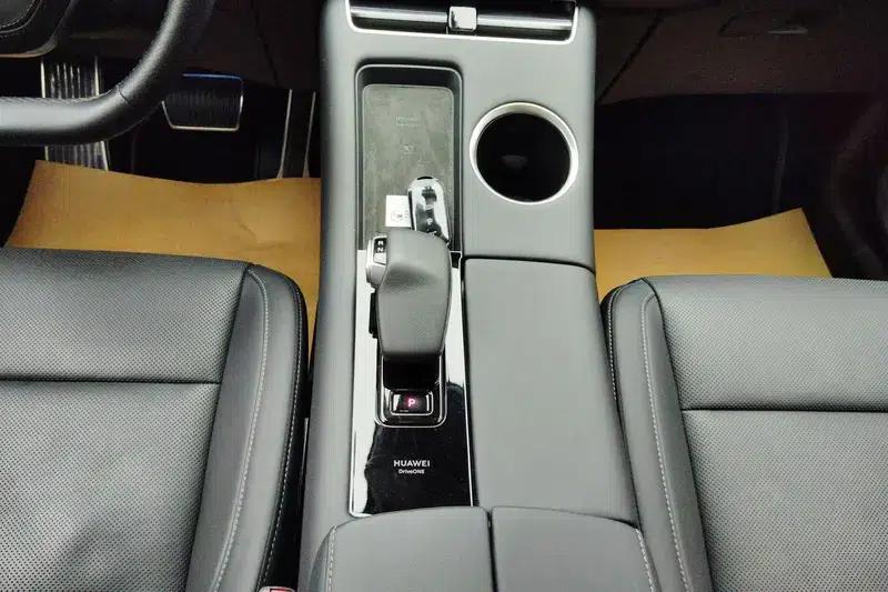 Wenjie M5 2022 Extended Range 4WD Ultimate Edition — миниатюра 14