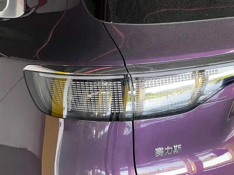 Wenjie M8 2025 Pure Electric Max+ 5-Seat Long Range Version (192-line LiDAR) — миниатюра 13