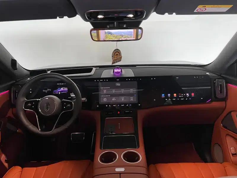 Wenjie M8 2025 Pure Electric Max+ 5-Seat Long Range Version (192-line LiDAR) — миниатюра 14