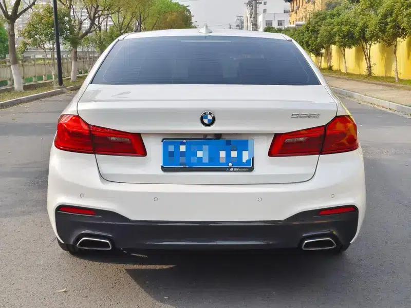 2020 BMW 5 Series 525Li M Sport Package — миниатюра 5