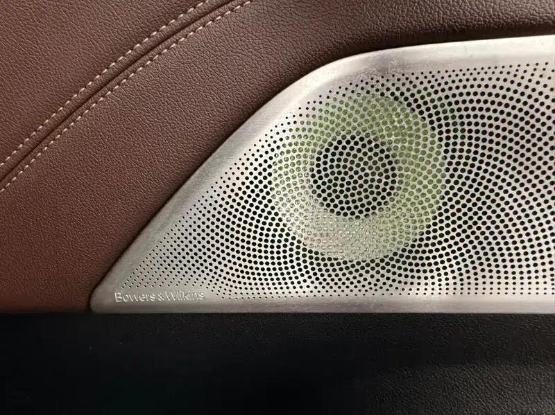 2020 BMW 5 Series 525Li Luxury Package — миниатюра 8