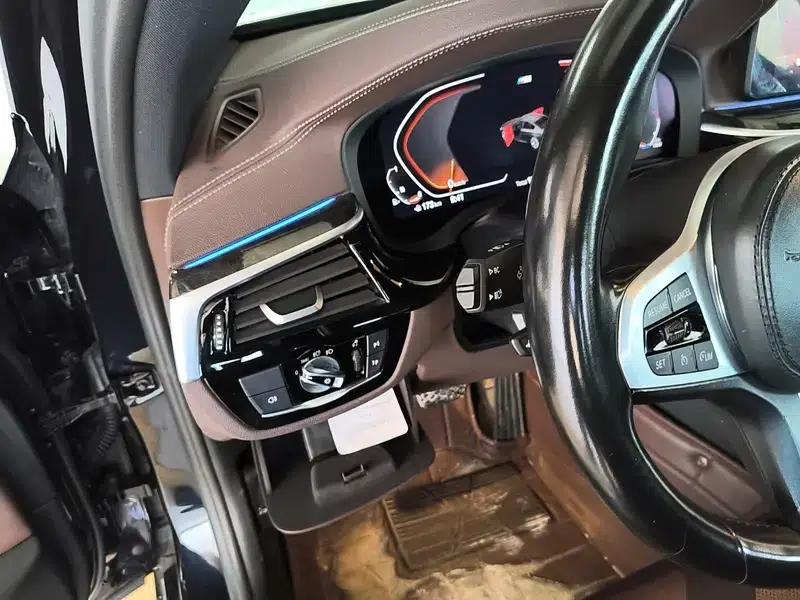 2021 BMW 5 Series Facelift 525Li M Sport Package — миниатюра 13