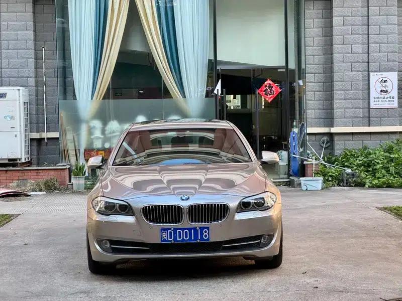 BMW 5 Series 2012 523Li Leading Edition — миниатюра 2