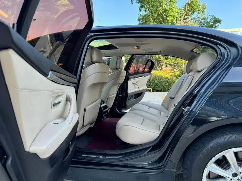 BMW 5 Series 2011 523Li Luxury — миниатюра 15