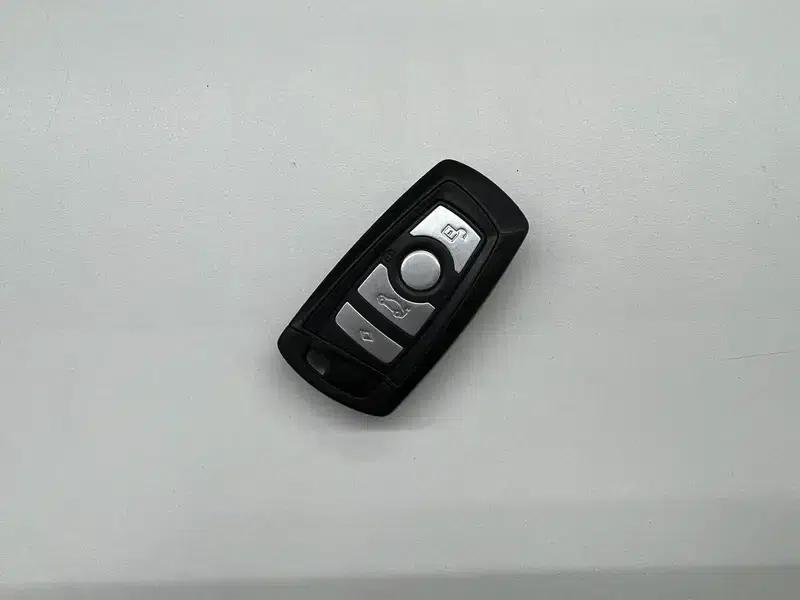 BMW 5 Series 2012 523Li Luxury — миниатюра 11
