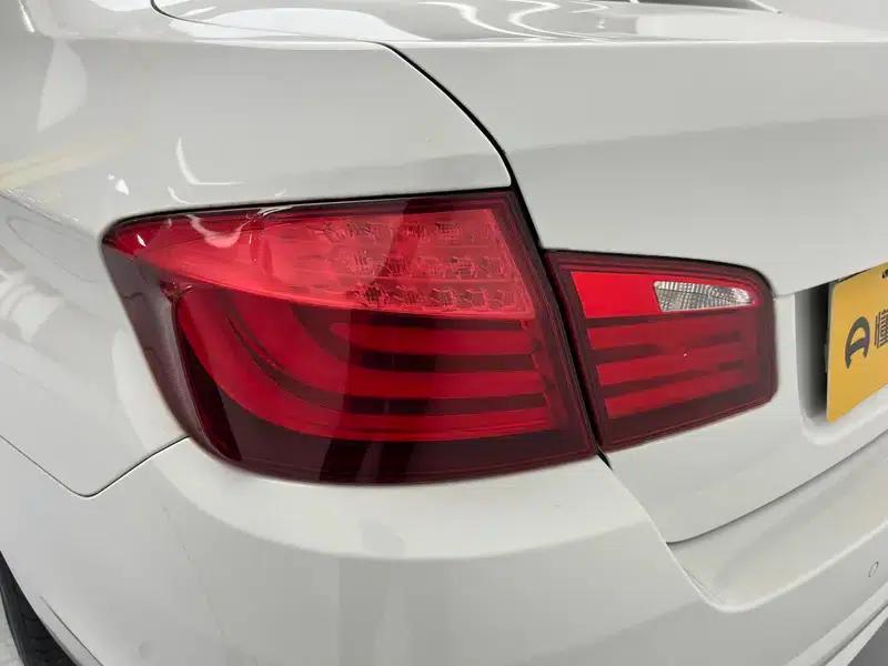 BMW 5 Series 2012 523Li Luxury — миниатюра 13