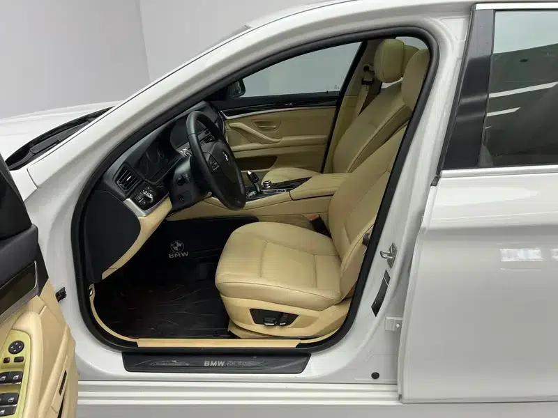 BMW 5 Series 2012 523Li Luxury — миниатюра 17