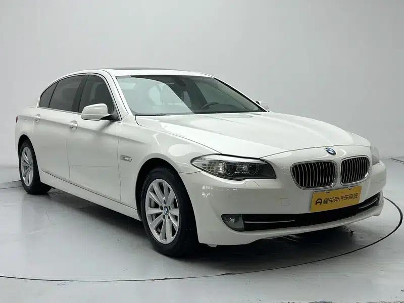 BMW 5 Series 2012 523Li Luxury — миниатюра 3