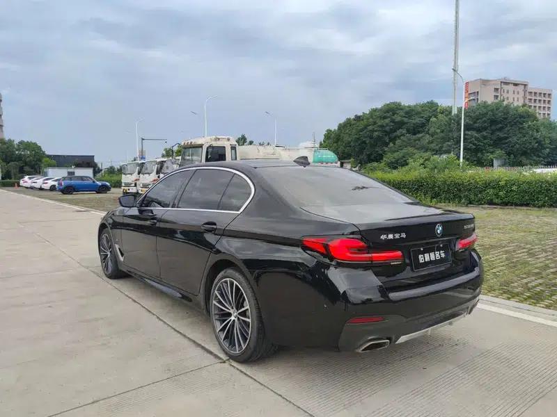 2022 BMW 5 Series Facelift 530Li Leading Edition M Sport Package — миниатюра 4