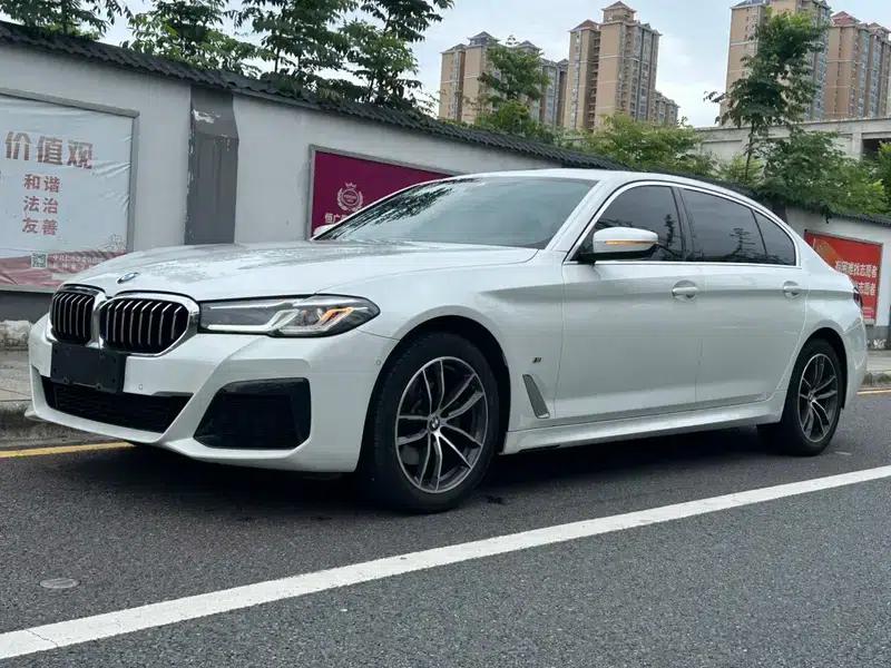 2022 BMW 5 Series Facelift 525Li M Sport Package — миниатюра 1