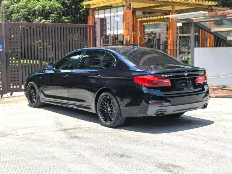 2019 BMW 5 Series 525Li M Sport Package — миниатюра 4