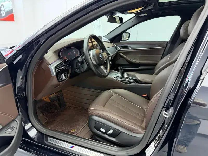 2023 BMW 5 Series 530Li Leading Edition M Sport Package — миниатюра 9