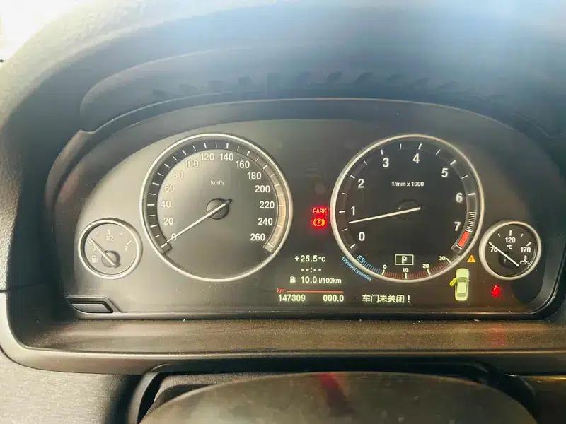 BMW 5 Series 2012 535Li Leading Edition — миниатюра 7