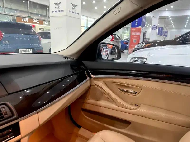 BMW 5 Series 2013 525Li Leading Edition — миниатюра 13