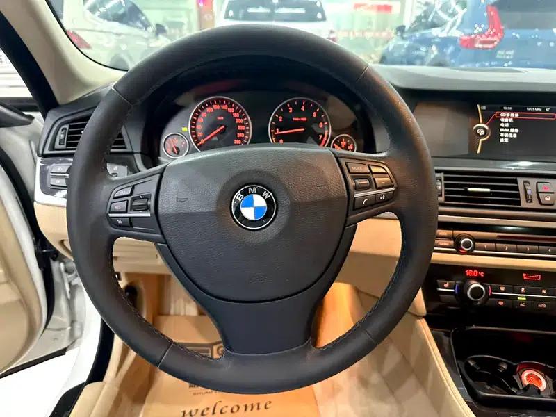 BMW 5 Series 2013 525Li Leading Edition — миниатюра 22
