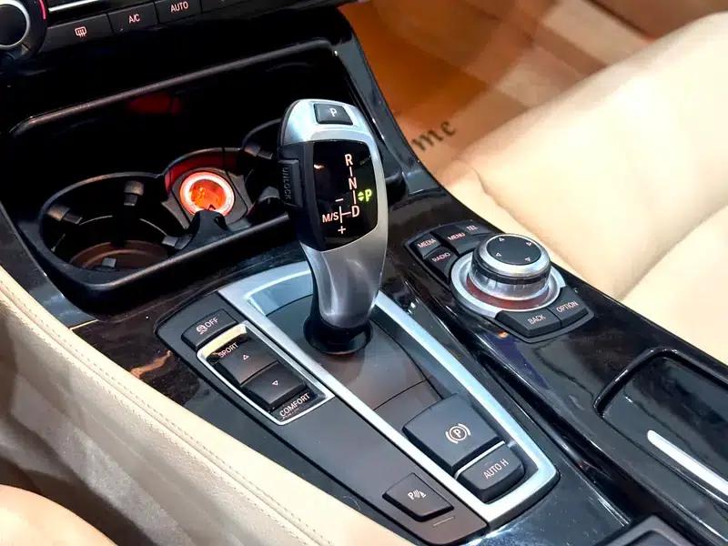 BMW 5 Series 2013 525Li Leading Edition — миниатюра 23