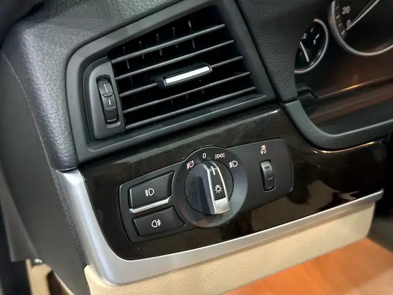 BMW 5 Series 2013 525Li Leading Edition — миниатюра 24