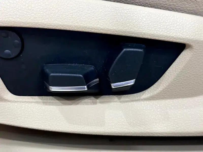 BMW 5 Series 2013 525Li Leading Edition — миниатюра 27