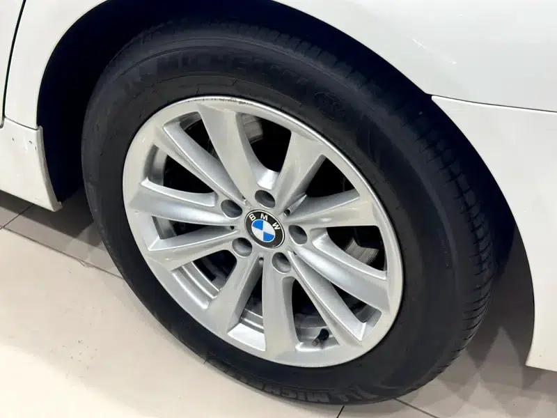BMW 5 Series 2013 525Li Leading Edition — миниатюра 7
