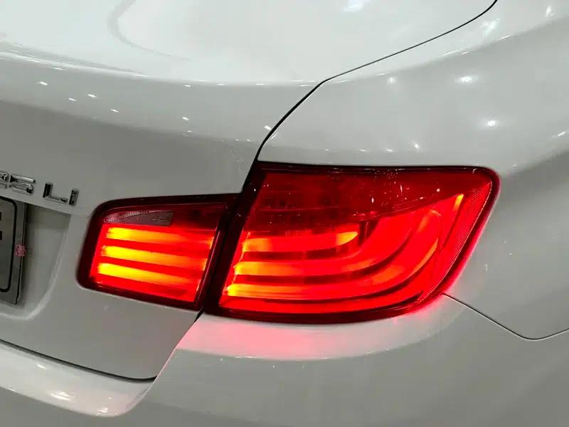 BMW 5 Series 2013 525Li Leading Edition — миниатюра 9