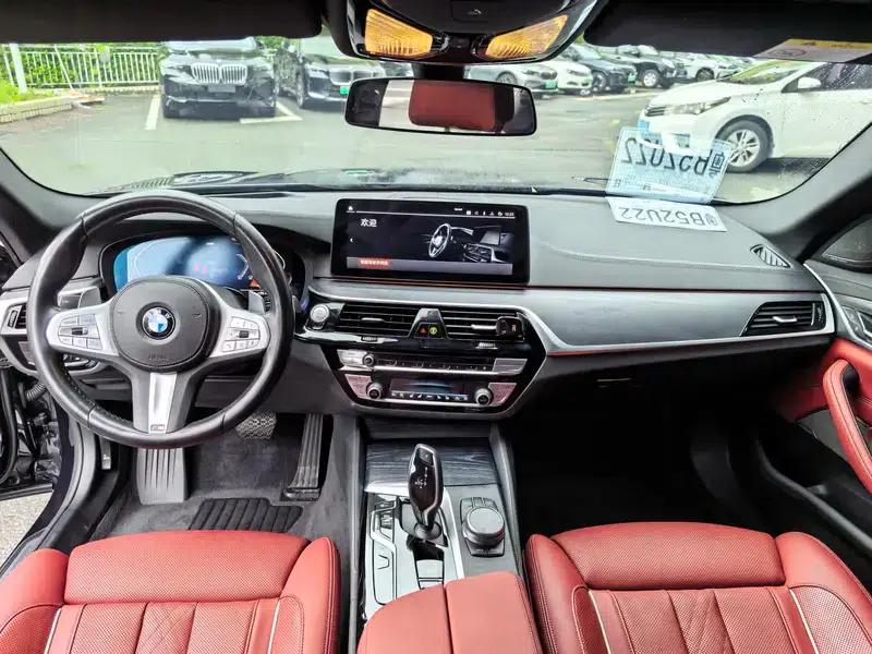 2023 BMW 5 Series 530Li Luxury M Sport Package — миниатюра 12