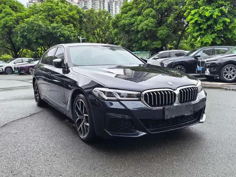 2023 BMW 5 Series 530Li Luxury M Sport Package — миниатюра 3