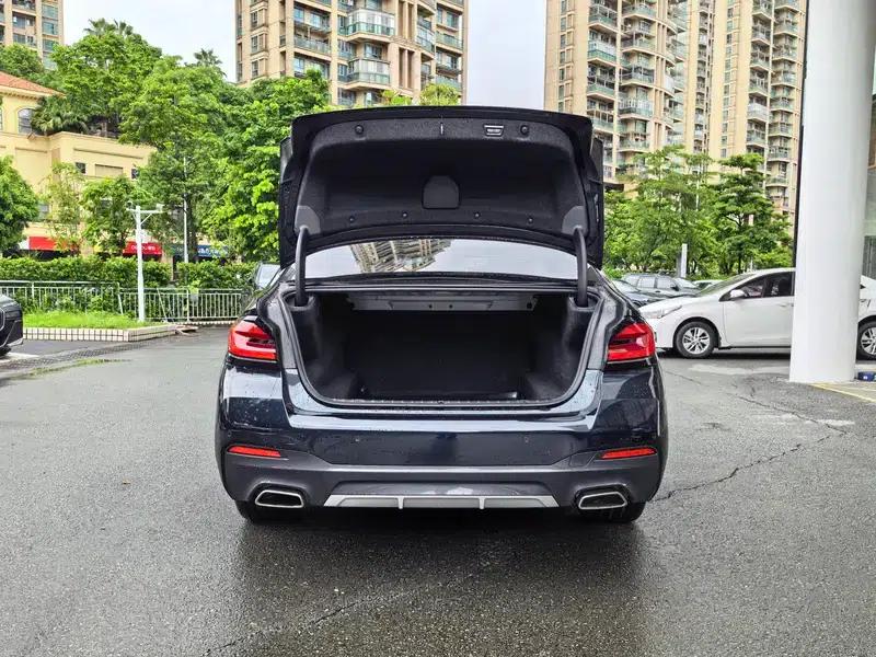 2023 BMW 5 Series 530Li Luxury M Sport Package — миниатюра 8