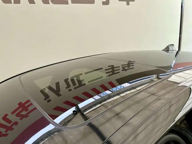 2017 BMW 5 Series 525Li Luxury Design Package — миниатюра 7
