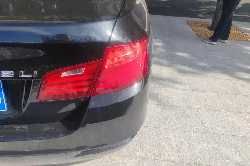 2014 BMW 5 Series 528Li Leading Edition — миниатюра 3