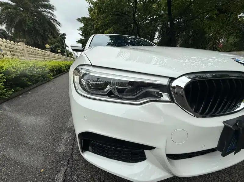 2018 BMW 5 Series 530Li Leading Edition M Sport Package — миниатюра 11