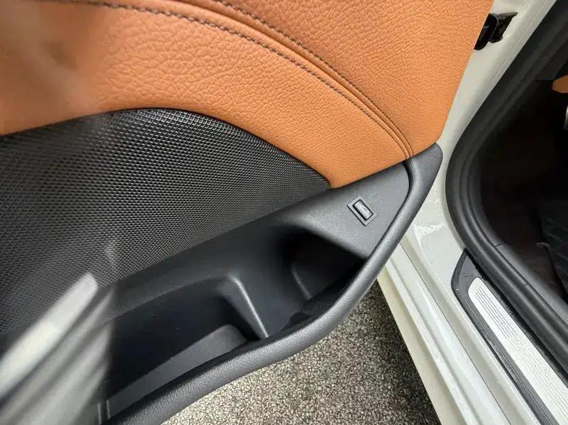 2018 BMW 5 Series 530Li Leading Edition M Sport Package — миниатюра 22