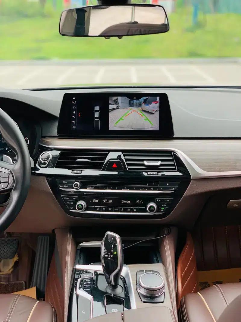 2018 BMW 5 Series 530Li Leading Luxury Package — миниатюра 12